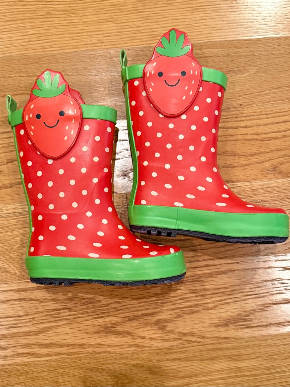 Sz 6 Toddler Strawberry Rain Boots - Cat & Jack